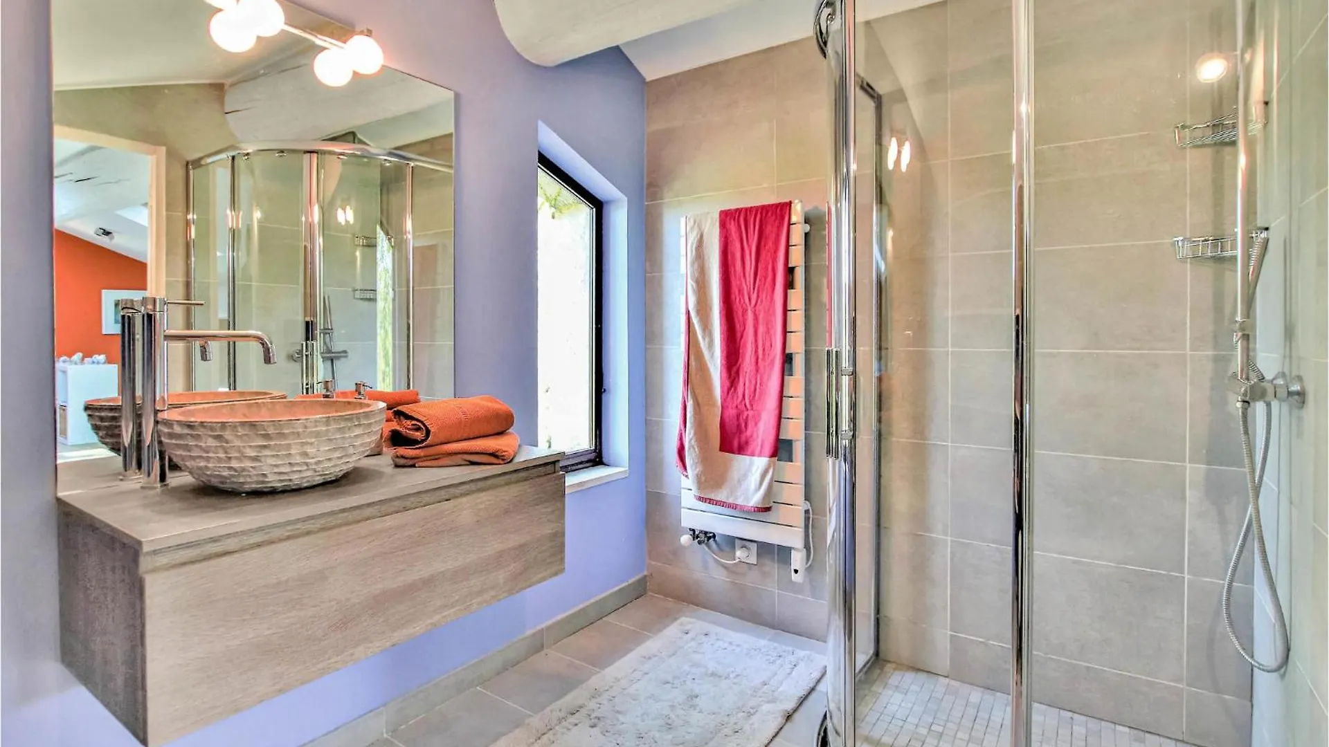 4 Bedroom Stunning Home In Lagnes Holiday home