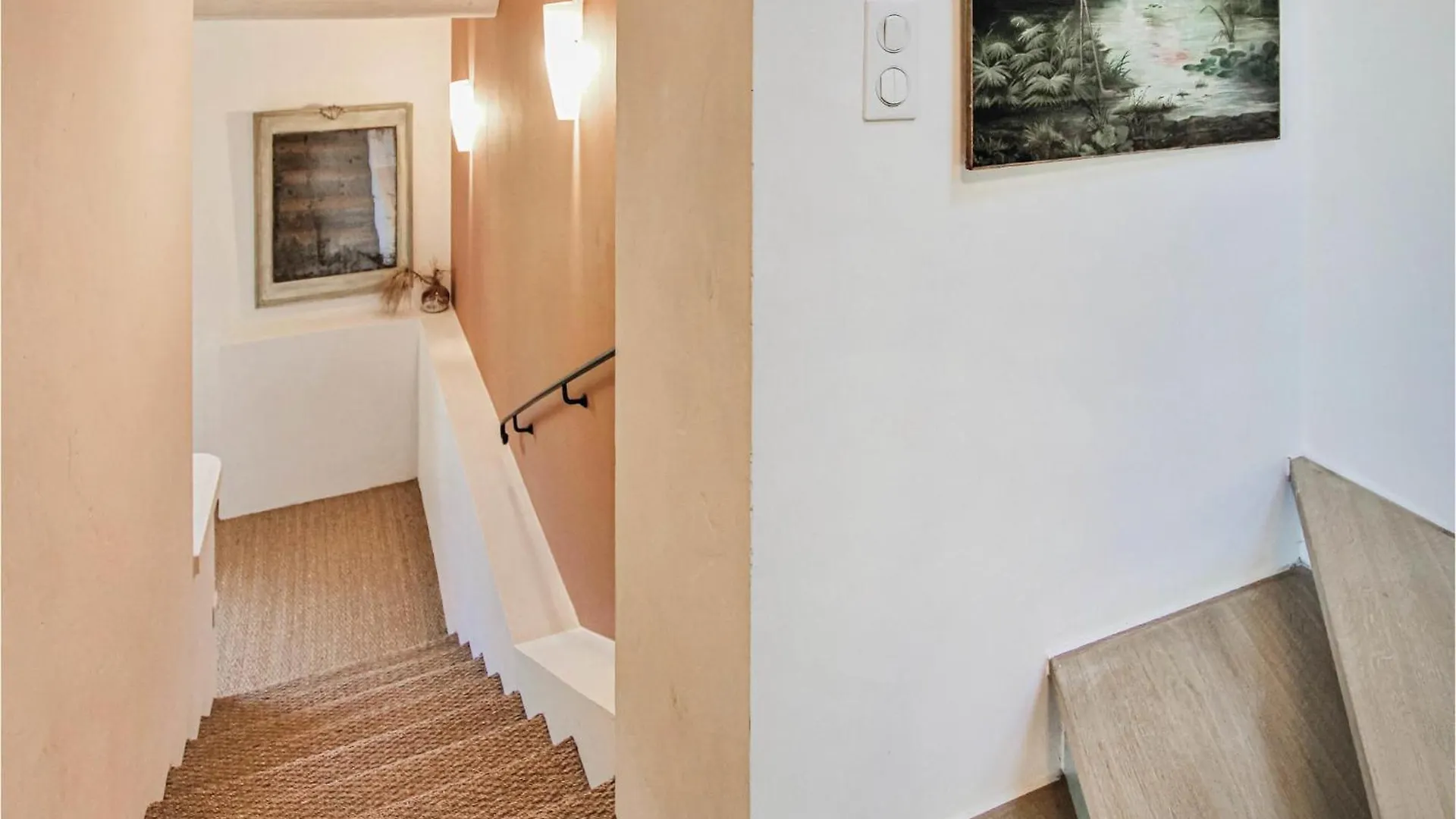 Holiday home 4 Bedroom Stunning Home In Lagnes