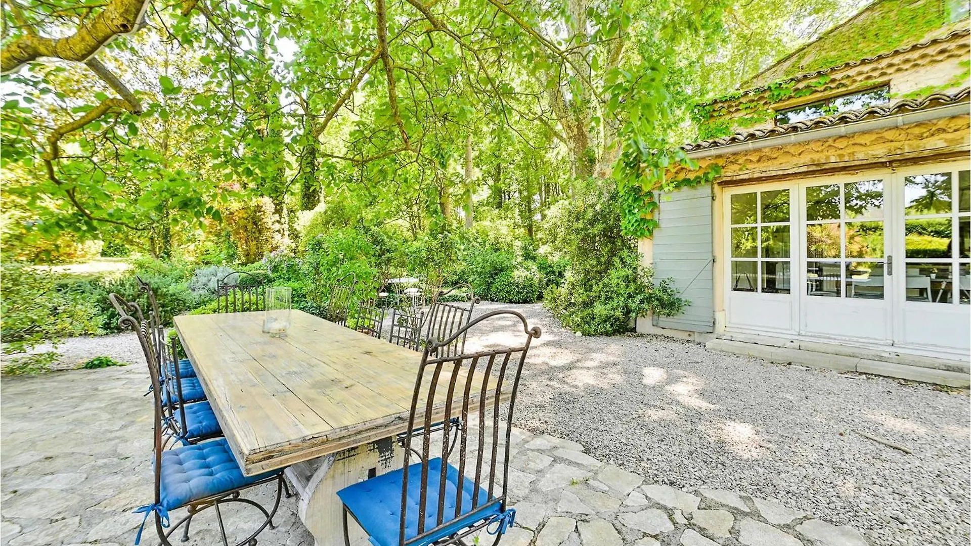 4 Bedroom Stunning Home In Lagnes Holiday home