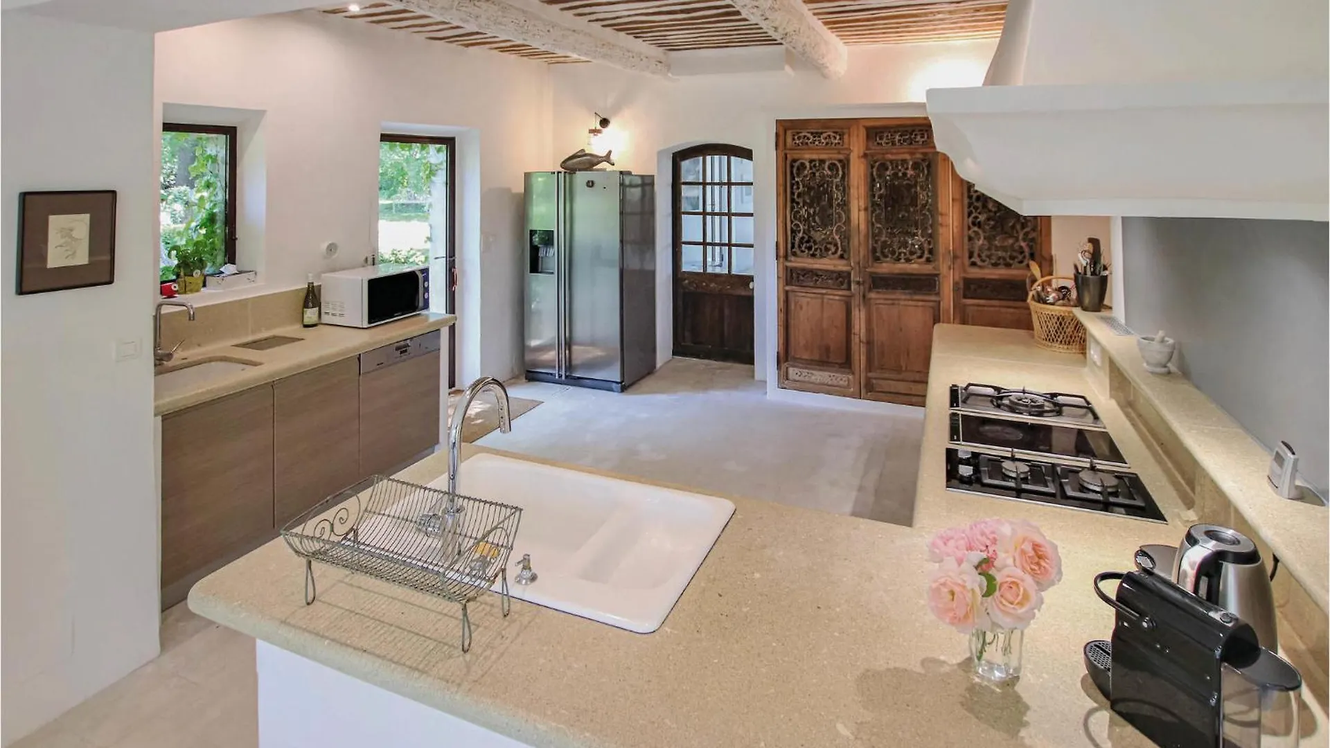 4 Bedroom Stunning Home In Lagnes France