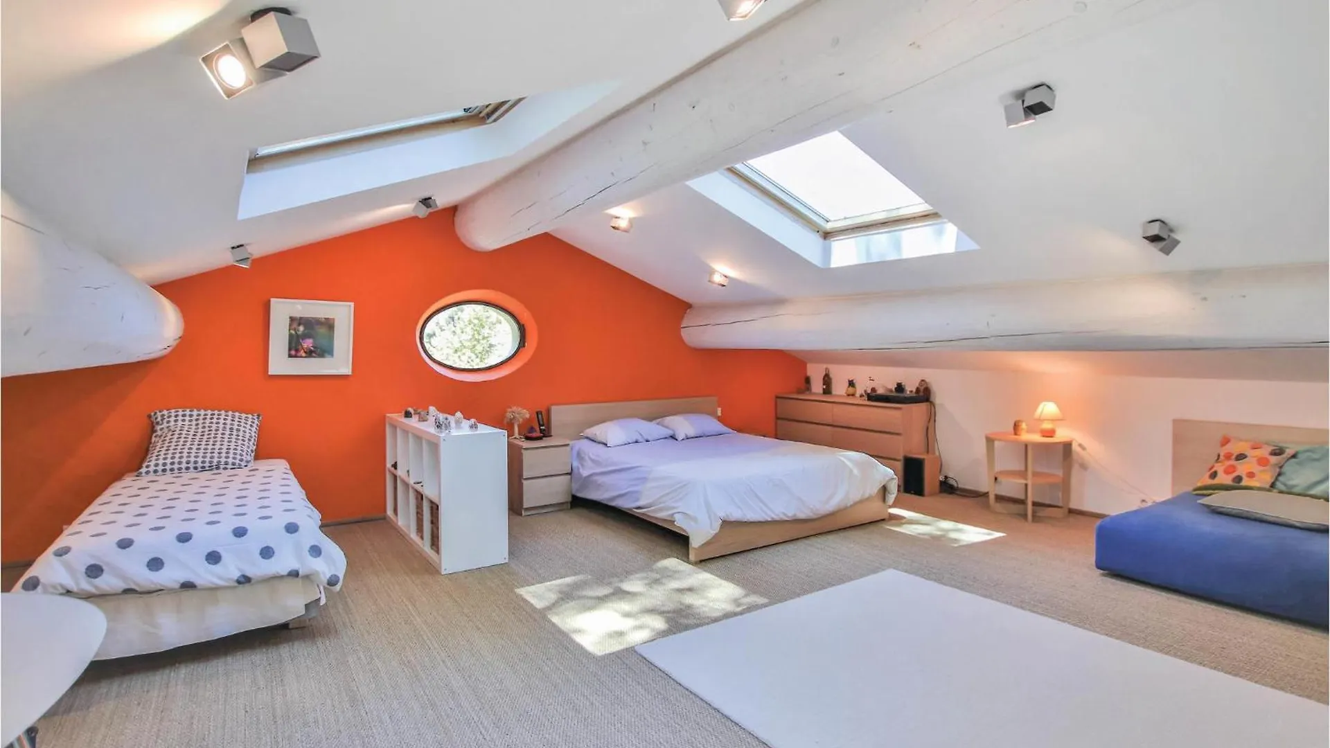 4 Bedroom Stunning Home In Lagnes 0*,  France